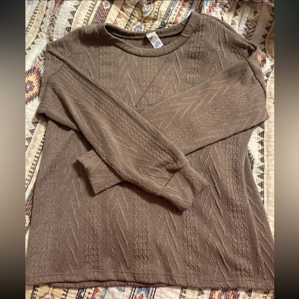 7th ray brown sweater